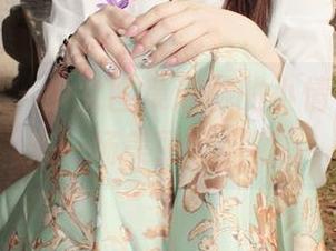 小众视觉 – 少女图集潜藏的小情愫，悦悦来一场美丽的自嘲。