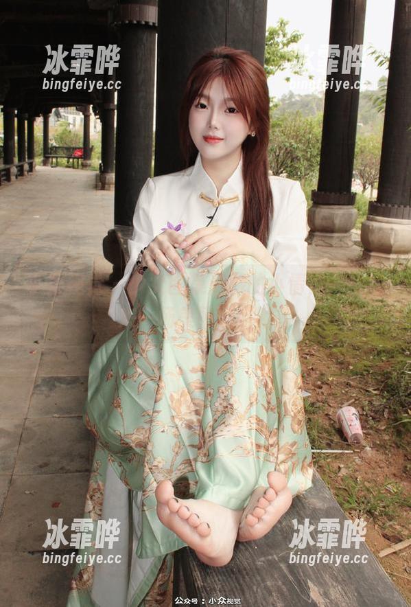 小众视觉 - 少女图集潜藏的小情愫，悦悦来一场美丽的自嘲。