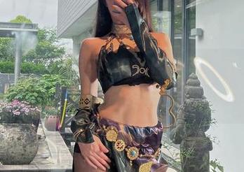 微密圈 – 小玉吃果冻穿上和服：下载图包前请系好安全带！