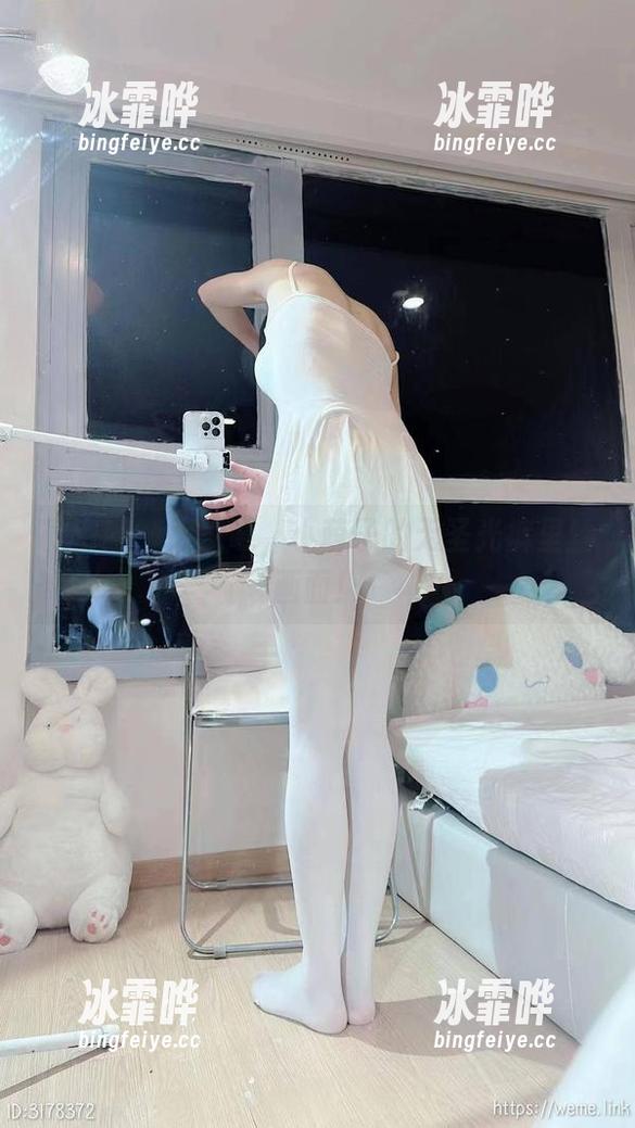 小萌子 微密圈 - 大家瞧,小萌子的无圣光裤里丝画面!
