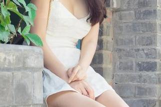 尤果网 – 谁说只有美女的脸好看？乔依琳用高清证明：这美脚也太让人心动了，快来分享啊！