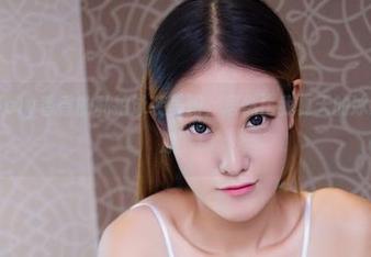 尤物馆 – Kely香香的私拍泳装美图，居然比我夏天的冰淇淋还要“凉”！