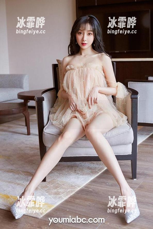 尤蜜荟-张恬恬 尤蜜荟 - 张恬恬,红装素裹,再说你是个严肃的博主我不信!