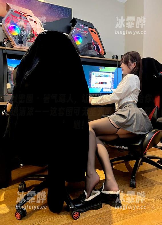 就是阿朱啊 微密圈 - 暑气逼人,让就是阿朱啊来给你送清凉——这套图可无圣光哦,强烈推荐啦!