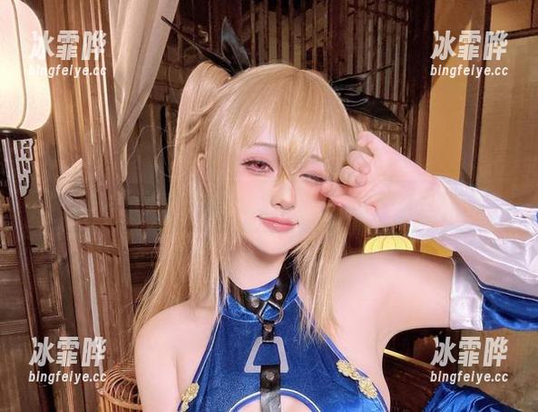屿鱼的毛衣写真：深秋的“毛”情时刻