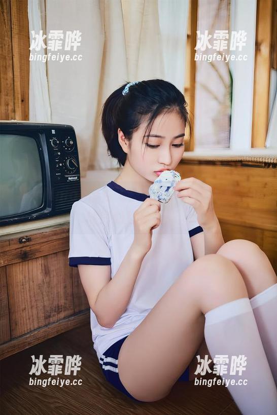 年年Nnian带你飞，御姐Cos合集直接挑战你的想象极限。