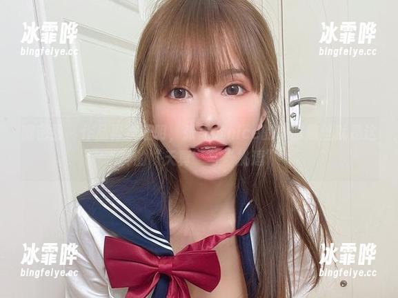 张思允nice 微密圈 - 作品再次证明,张思允nice的制服黑丝就是这样的“天真”与“挑逗”