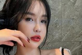 微密圈 – 无需付费，张鑫baby的粉色蝴蝶结，完全是花瓣般的存在。