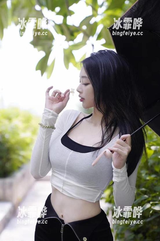 徐珺大哥 微密圈 - 徐珺大哥在线,来一场高清日常的滑稽赛跑吧