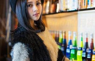 推女神 – 让柠檬c_lemon的网袜撩动你的视线，高清下载伴你一路！