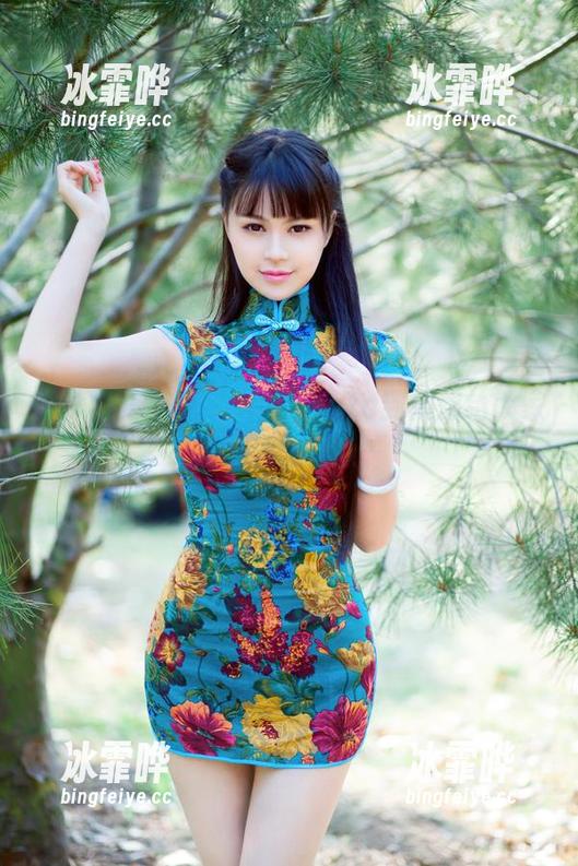 推女郎 - 美图加制服，Rita到底想给大家留下什么印象？