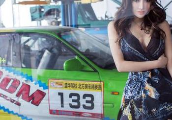 推女郎 – 如果你以为花嫁就是白纱，王明明的合集更新会让你大跌眼镜！