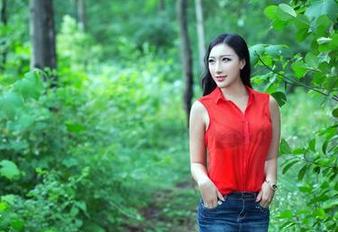 推女郎 – 王馨瑶的婚纱写真集，资源多到让你选花眼！