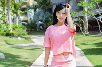 推女郎 – 有些秘书太美了，王馨瑶的写真作品等你来赏
