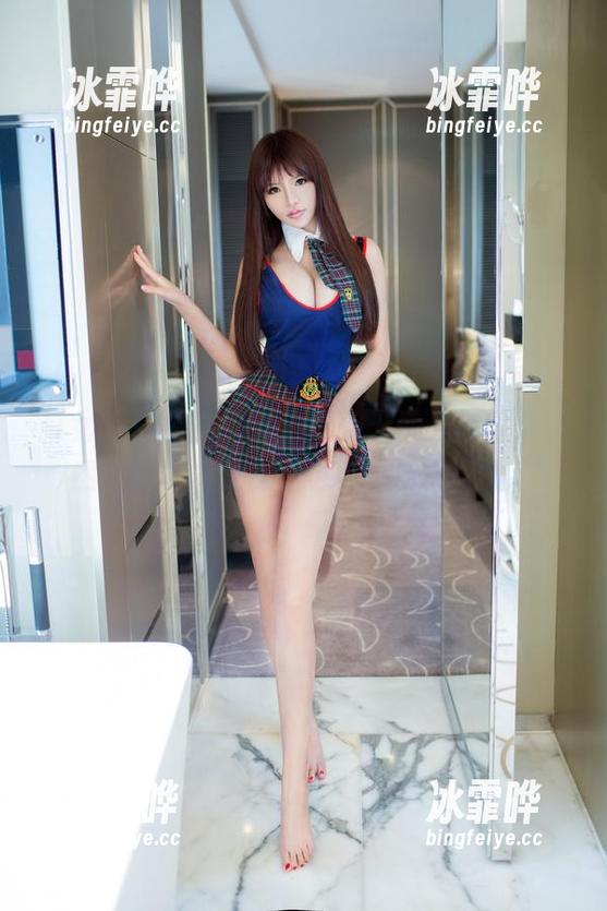 推女郎 - 看郑瑞熙的户外无圣光套图，突然让我觉得大自然也可以这么随性。