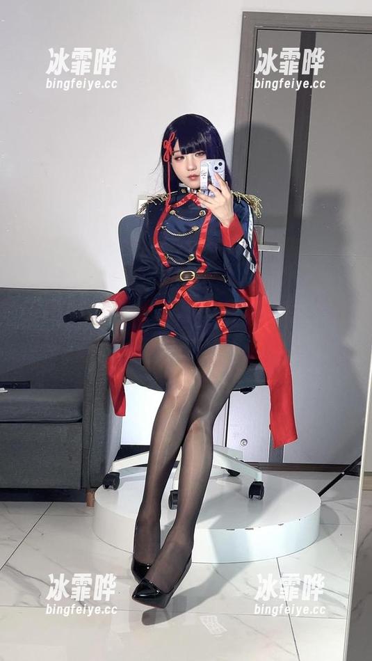 这套“无影喵喵Ghost”的写真集，不由得让我停下脚步，怎么能这么吸引人？