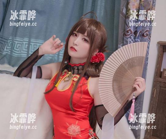 当星野saori的cos遇上DSR-50红牡丹，镜头展现了一种无形的吸引力，美图中满是悬念。