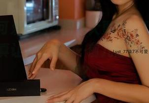 柒柒不可爱的婚纱图集大更新，不得不说，这回真让人恍惚了…前几任男友你们怎么看？
