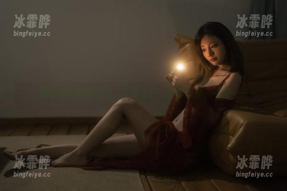 桃良阿宅校服写真，下载与否，随你心意，不过……