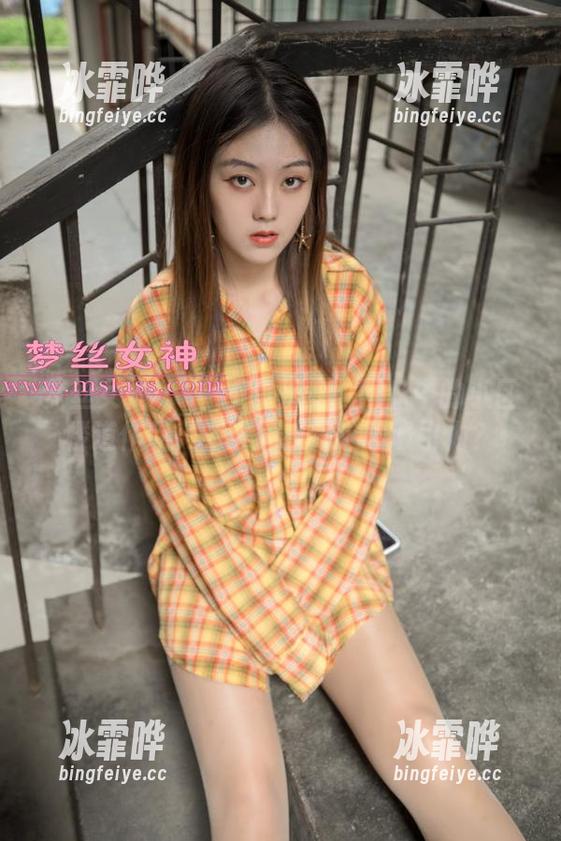 梦丝女神 - 玥玥不负长安：网盘中的小区楼道作品，有谁能拒绝这种吸引力？
