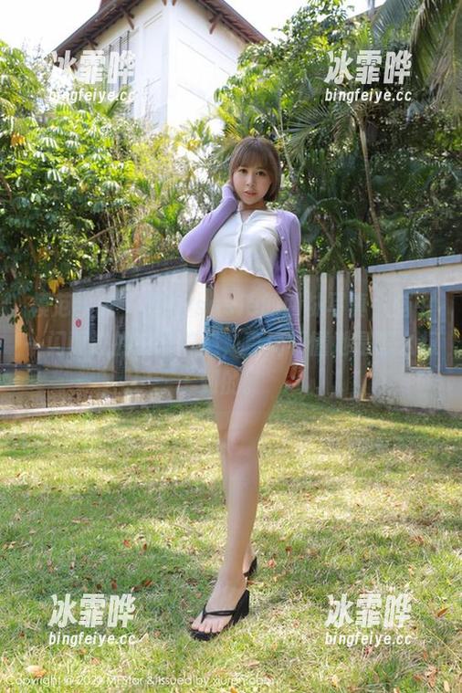 模范学院 - 苏西-susie的网袜写真，脑中一闪而过的凌乱美感，真搞不懂她是怎么想到的。