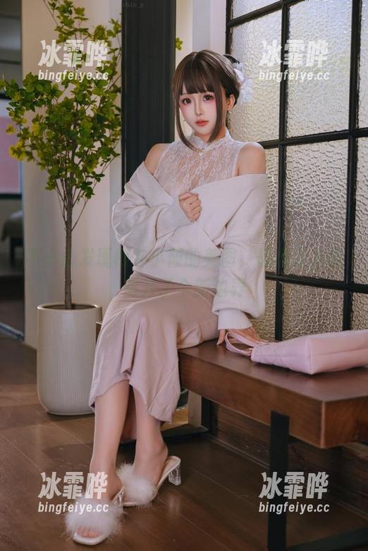樱井小莜 不小心发现樱井小莜的美图,恶魔皮衣竟然开了个新边界