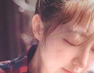 高清修女，樱晚gigi一定是在认真录制“翻身农奴把歌唱”吧？