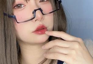 次屁啦高清女仆：guesswho？就是那个透明的她！