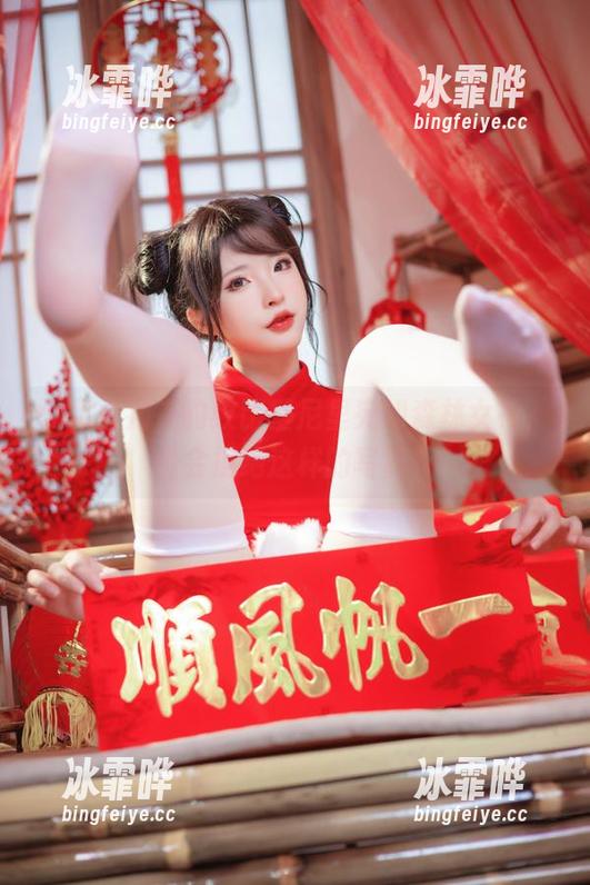 清水由乃在豹纹比基尼里宛如森林女神，谁会拒绝这样的写真？