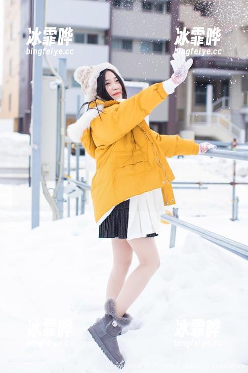 爱蜜社 - 图片是静止的，但张思允的妹妹写真总能在脑子里转圈圈，云里雾里。