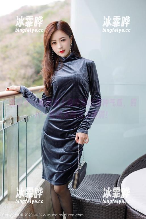 爱蜜社 - 短裤加上杨紫嫣的那种气质，照片一看就觉得活力满满！