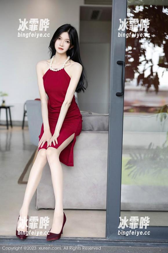 秀人网-养乐多DoDo 秀人网 - 嗨,来分享一下养乐多DoDo这超有趣的修女图包,莫非隐含着某种隐秘的‘教义’?
