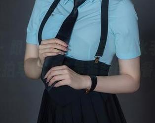 秀人网 – 跟着少女心雪雪穿上水手服吧！这不是拍写真，这是海鲜自助餐分享！