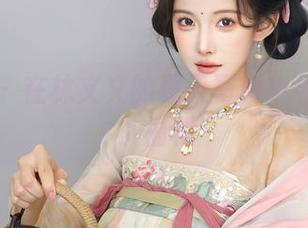 秀人网 – 在林文文的夏天写真中寻找一些小福利