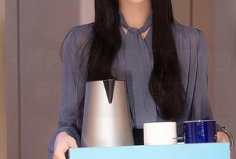 秀人网 – 精选图集：王俪丁呀的白丝，从每个角度看都有不同