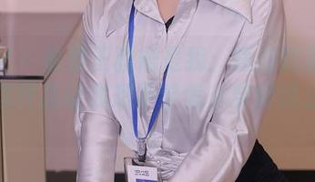 秀人网 – 看那王雅姗是我：短裙的至高境界，这作品让我想学学怎么穿得这么自然。