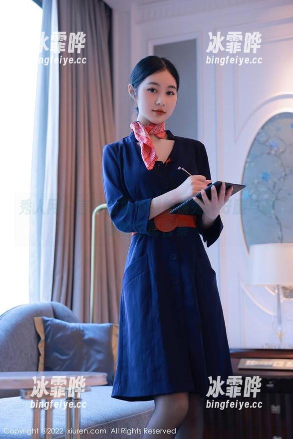 秀人网-言沫 秀人网 - 言沫的职场制服系列:好腿与咖啡的搭配合集