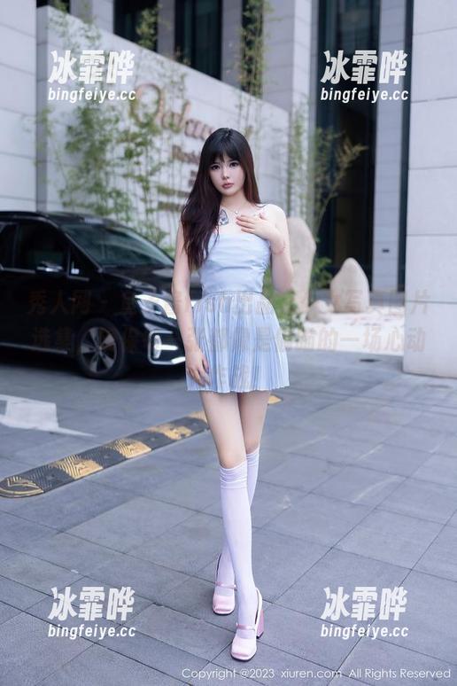 秀人网 - 鱼子酱fish出品，少女写真图片选集，确保每一张都像是偷瞄的一场心动大作战！