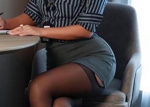 秀人网 – 来吧，看看龙泽美曦的制服写真，能耐谁还敢说不想下载！