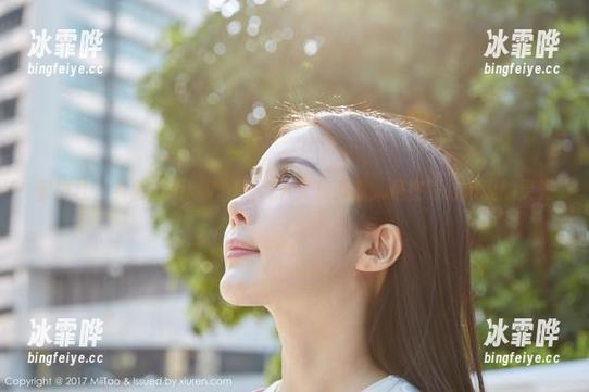 蜜桃社-韵莉娜VANILLA 蜜桃社 - 有些韵莉娜VANILLA女孩资源,是在线时闪现的灵光