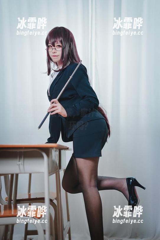 蜜汁猫裘 修女自拍壁纸合集,蜜汁猫裘你是自带光环吗?