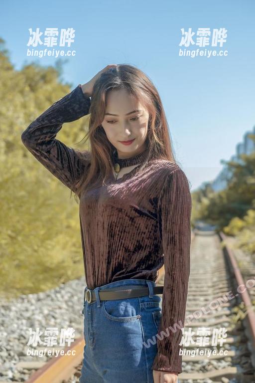 轰趴猫-苏小暖 轰趴猫 - 苏小暖的私拍原图:来吧,我们一起解码一下她的小秘密!