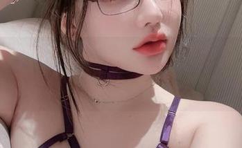 微密圈 – 阿色的红色低胸写真合集：让我重新思考什么叫“红红火火”！
