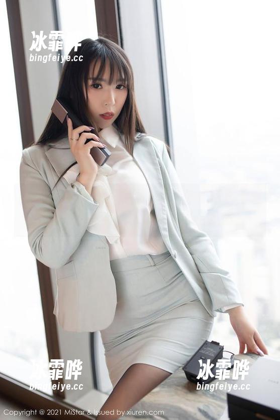 魅妍社 - 免费写真看这里！怎样把水手服穿出个性？萌汉药baby很酷教你。