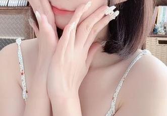 “魔物喵nigisa”演绎的短裤，图库里的另一片天地，分享给爱好者，看有没有人感同身受。