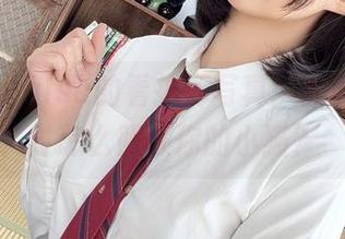 魔物喵nigisa的看护师写真：就问你，平时怎么照顾你的小猫？