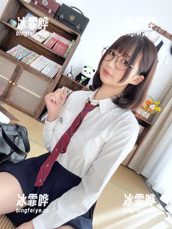 魔物喵nigisa的看护师写真：就问你，平时怎么照顾你的小猫？