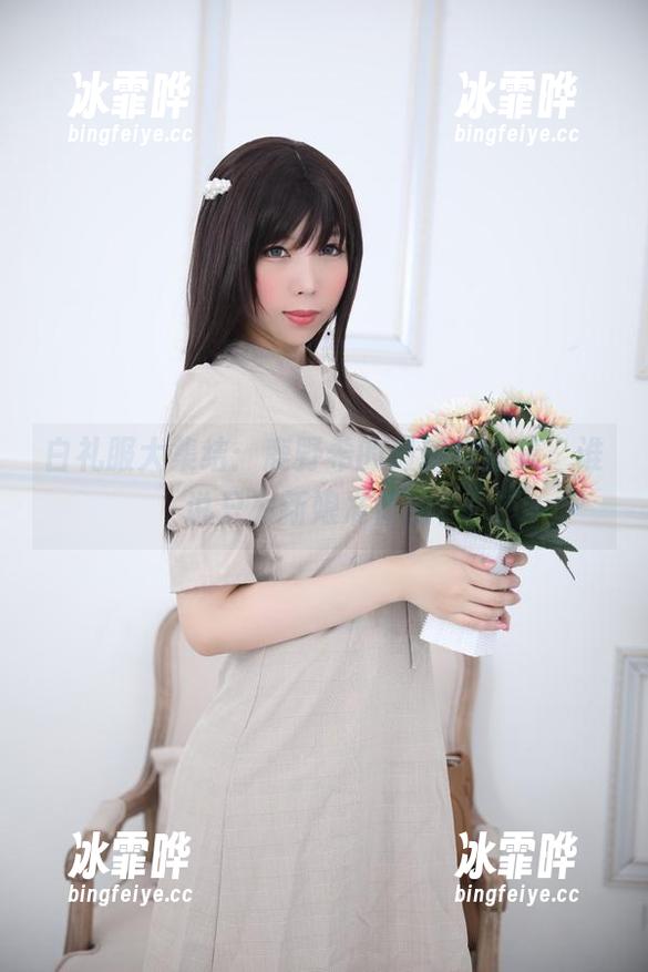 白礼服大集结：鹿野希的最新作品集，谁说只为新娘准备的？